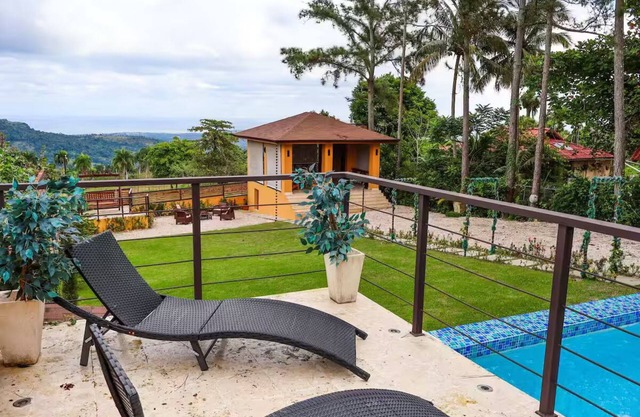 Villa Paz I el cupey, games, swimming pool and jacuzzi