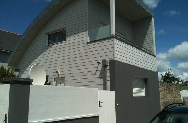 VILLA PENFRET 3 stars, sea view terrace, 20M beach