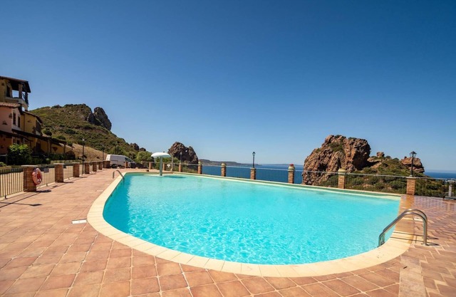 Villa 'Perla E Conchiglie Tancapiras' with Shared Pool, Wi-Fi and Air Conditioning