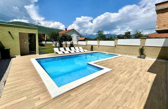 Villa Porto - Luxury Villa with Swimming Pool