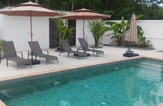 villa private pool