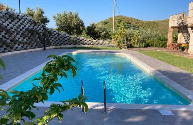 Villa 'Rocca Del Gelso' with Sea View, Private Pool & Wi-Fi