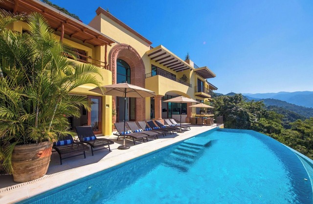 Villa Santa Cruz 6BR in Puerto Vallarta by Personal Villas - Unforgettable Luxur