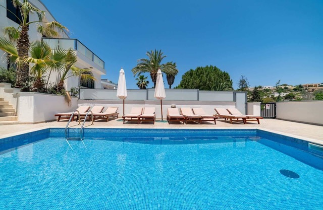 Villa Sardinella~ Villa w/Private pool Near Town
