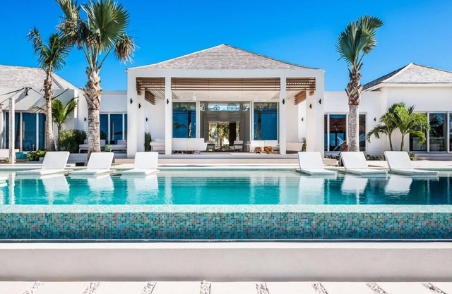 Villa Sentosa | Beach Front - Located in Beautiful Grace Bay with Private Pool