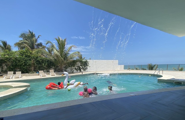 Villa Somone Pied Dans L'eau