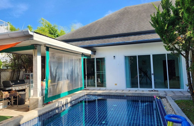 Villa-sport 10 min walking to the beach