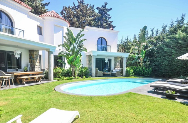 Villa Starlice - Four Bedroom Villa, Sleeps 6