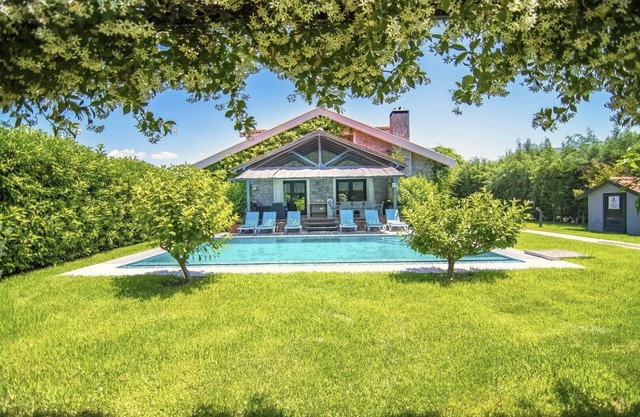 Villa StoneHouse-1: Private Deluxe Villa