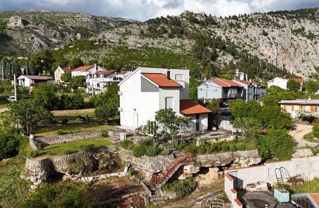 Villa The Cave