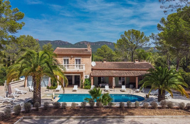 Villa "Venica" between Cannes and St Tropez with pool
