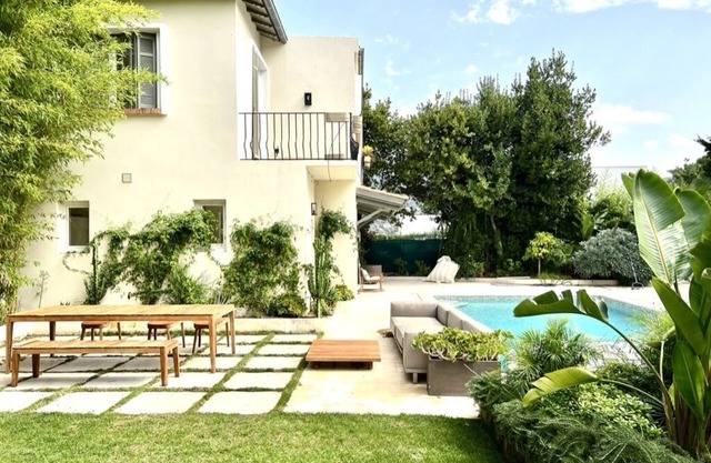 Villa Victoria-rose