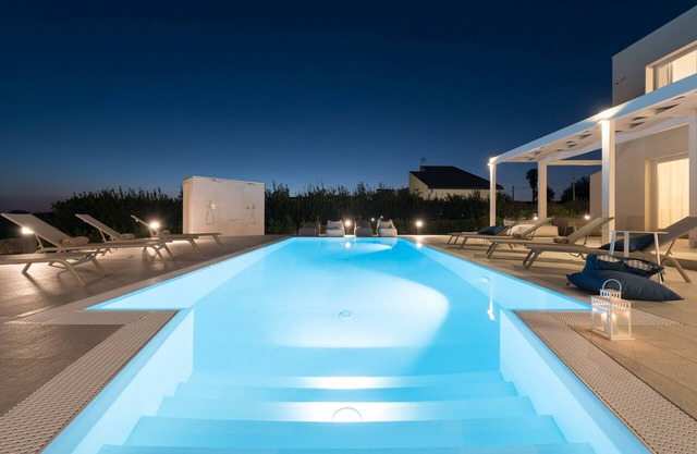 Villa White