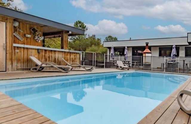 Villa with 7 bedrooms and pool For 14