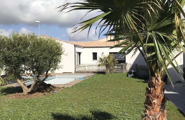 Villa with heated pool 6 people
