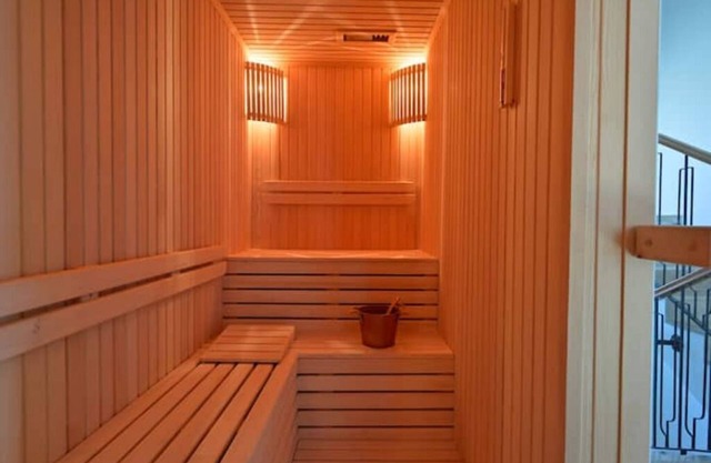 Villa with Heated indoor pool and sauna