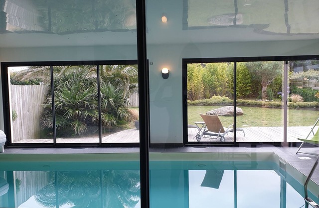 Villa with indoor pool 200 M beaches