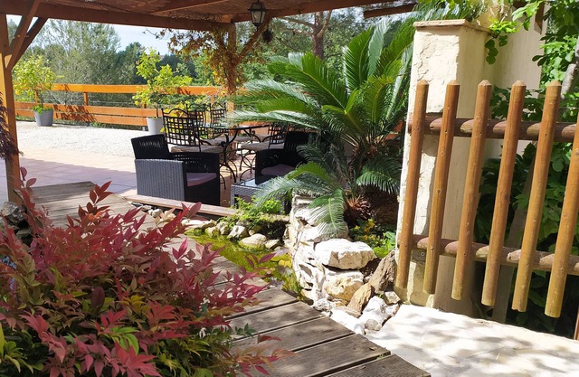 Villa with pool in quiet location near Cagnes sur mer