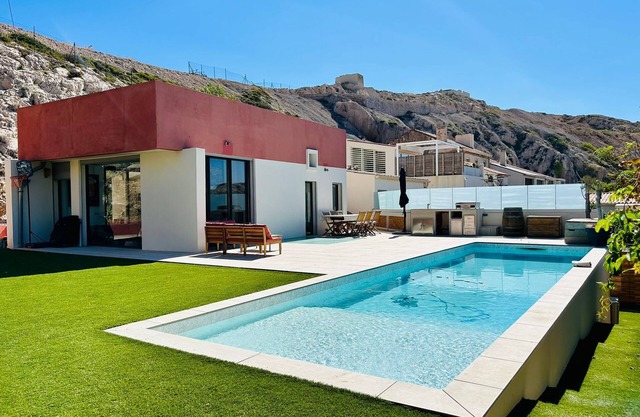 Villa with swimming pool at Les Goudes in the calanques!