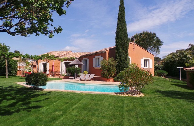 Villa with swimming pool - Green setting - Near Hyères