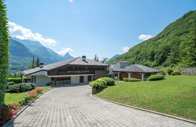 villa with swimmingpool great for holidays!