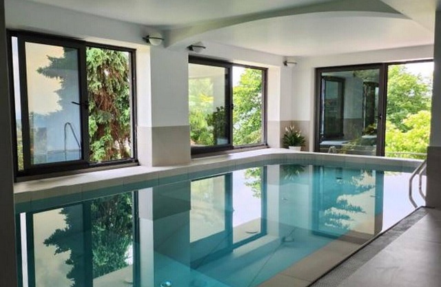 Villa WOLKENHAWK - Five Bedroom Villa with indoor swimming pool