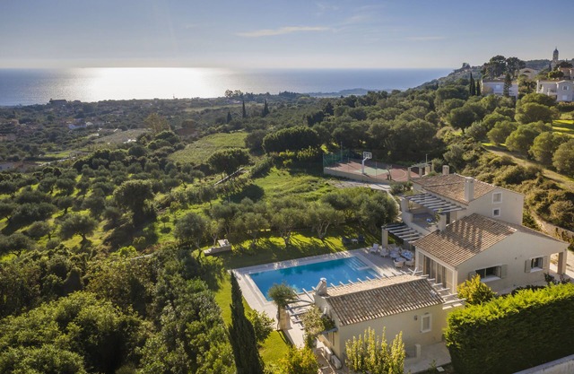 VILLA YLENIA/EXCLUSIVE LUXURY VILLA/INFINITY SWIMMING POOL/AMAZING SEA VIEW!