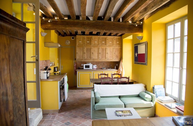 Village apartment - 3/4 rooms (approx. 70m2) on the ground floor on 3 levels