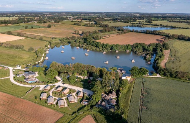 Village Flottant de Pressac