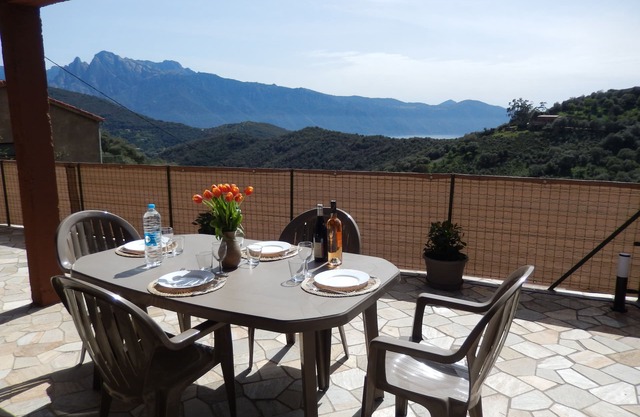 Village house located in the beautiful Gulf of Porto