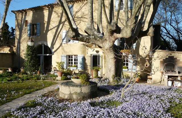 Villeneuve lez Avignon, in the countryside, pretty pavilionT2 40m2.