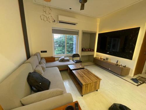 Vinajay Homestay 3bhk apartment with terrace and car park