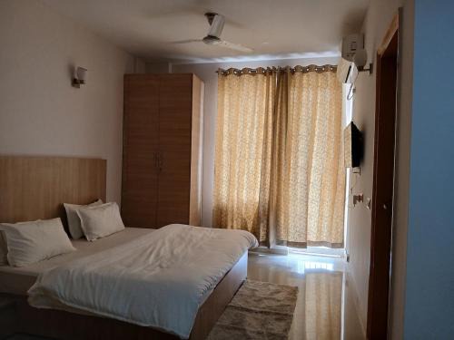 Vishraam A Studio flat Fully loaded in posh Society