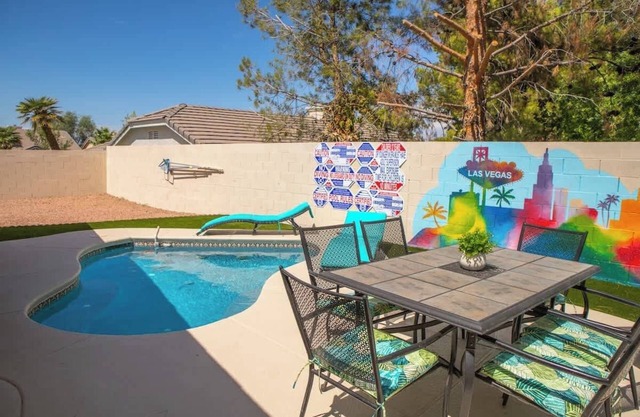 Viva Las Vegas - Newly Remodeled 4BR house