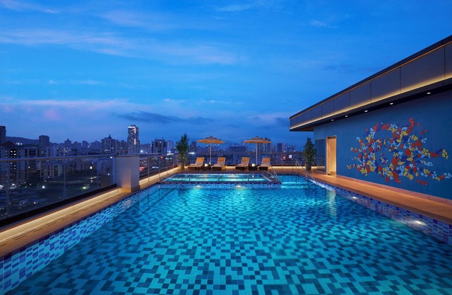 Vivanta Thane LBS Road