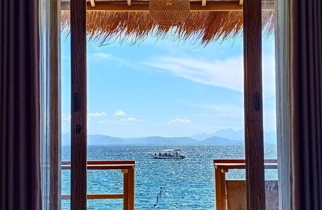 VnS Beachfront Guesthouse