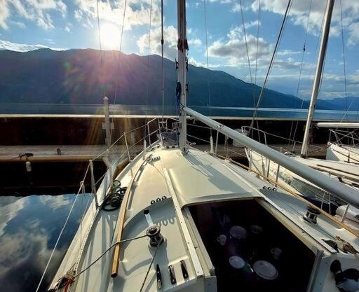Voilier Sunbeam Yachts 27,5 à quai au Grand Port Aix les Bains
