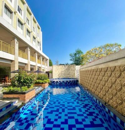 Vrata Hotel Yogyakarta