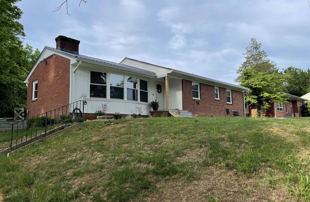 VT Football/Graduation Rental
