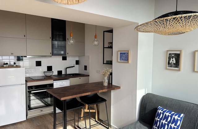Vue sur Mer, Appartement Rénové au Coeur de la Station Balnéaire