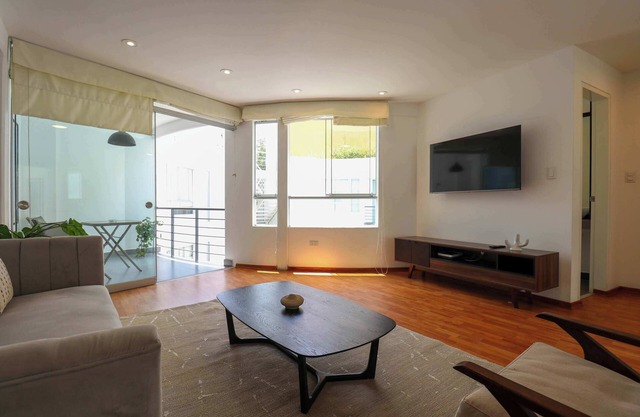 w* | Bright and Chic 3BR in Barranco