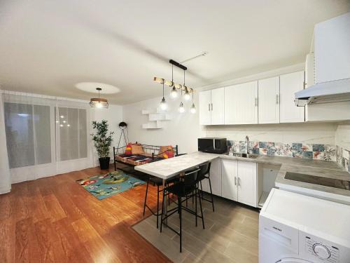 W&L Paris Apartment 68m - 3 min Métro 4 - A Paris Centre 15min