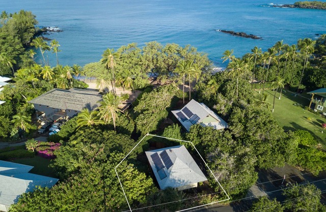 Waialea Bay Beachfront Home with AC