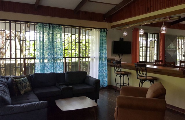 Walking distance to beautiful Playa Matapalo!