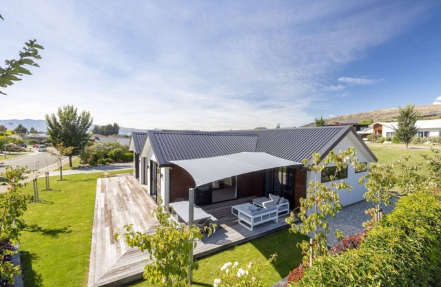 Wanaka's Oasis Escape