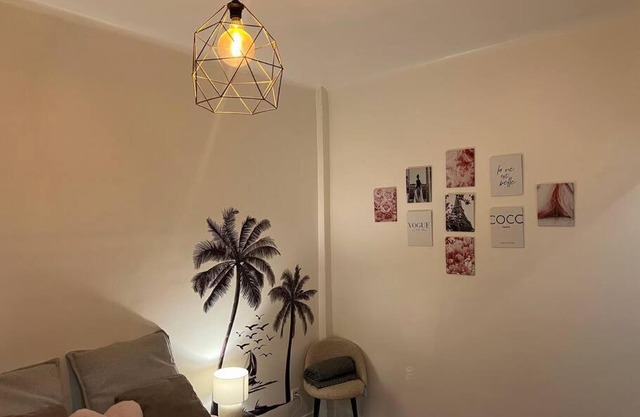 Warm Studio next to place italie - MP52B