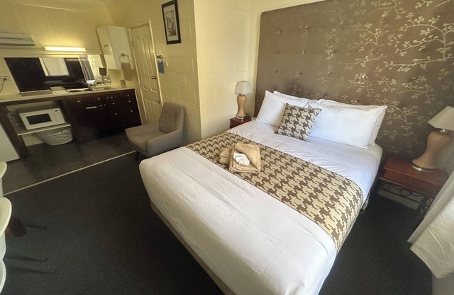 Warren Motor Inn
