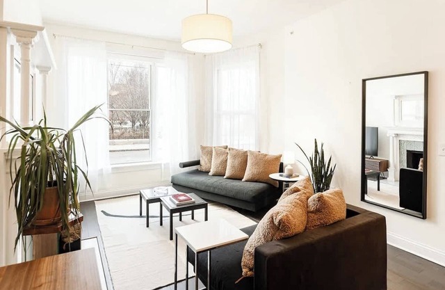 Washington Park | Rooftop Patio | Free Parking