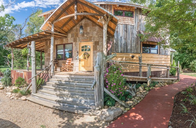 Watauga River Cabins- Cedar Cabin