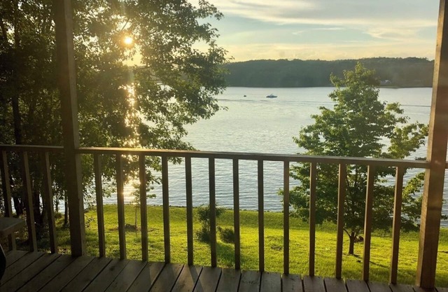 Water Front Cabin with Excellent Lake View in Six Mile! near Clemson